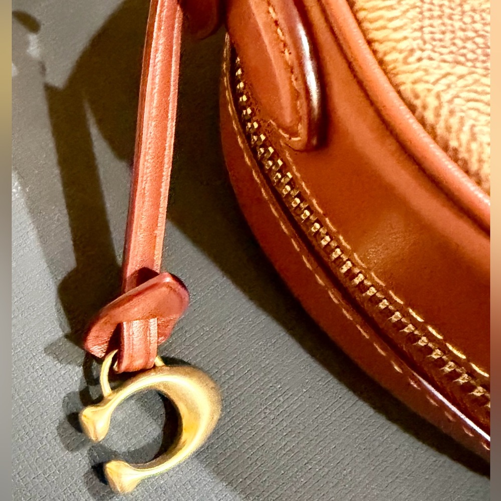 ❤️Coach-Heart Signature Monogram Canvas Crossbody Bag❤️ - Picture 6 of 13